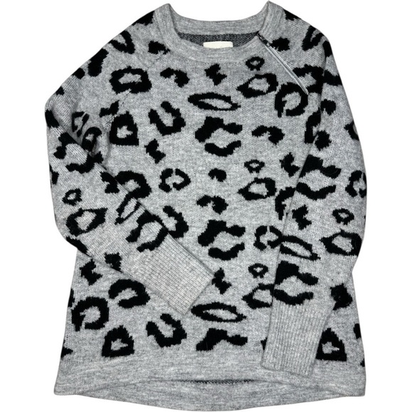 Abercrombie & Fitch Sweaters - Abercrombie & Fitch gray black leopard crewneck sweater zipper accent Size Small